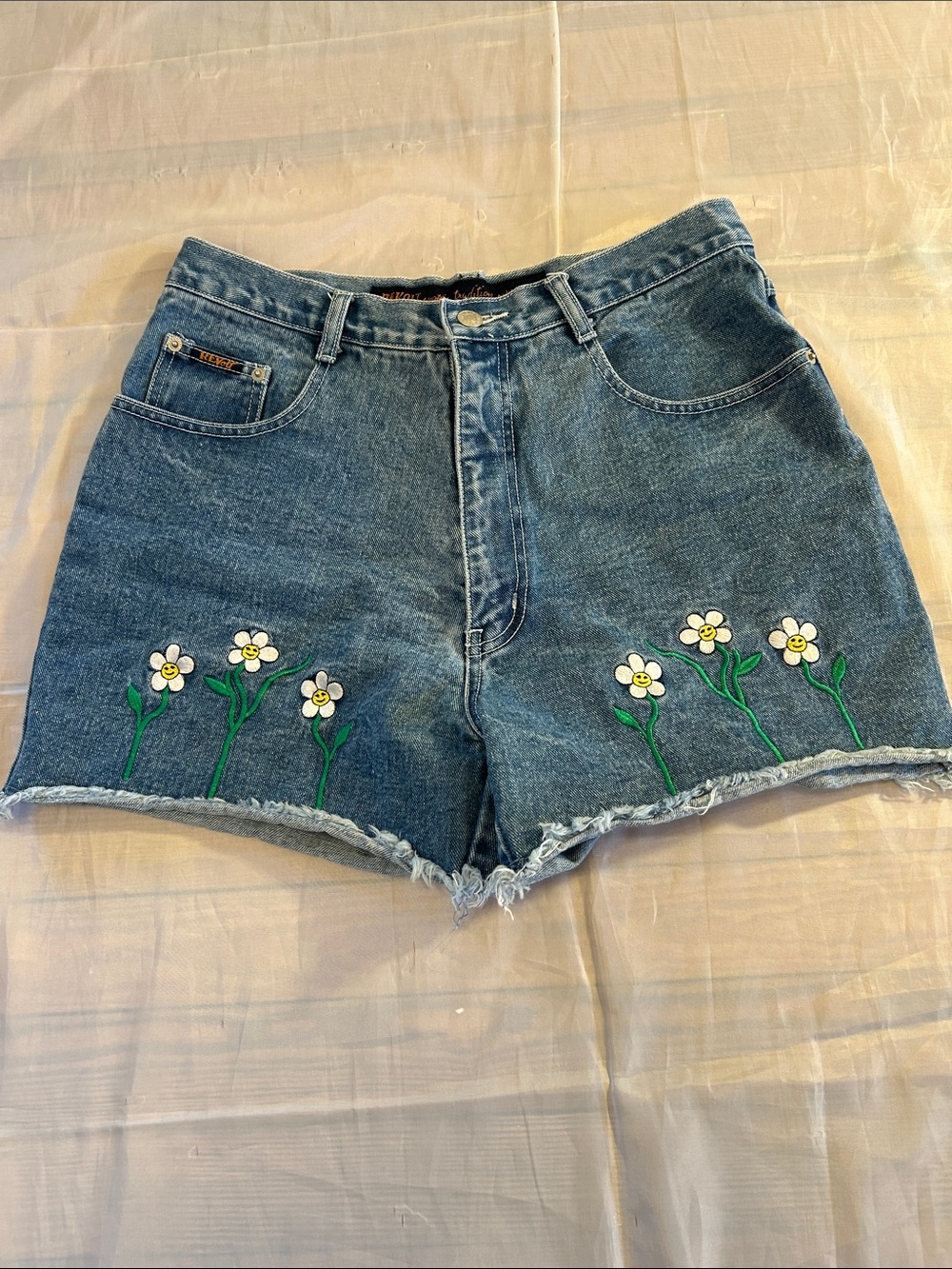 Vintage Embroidered Daisy High-Rise Denim Shorts - Blue